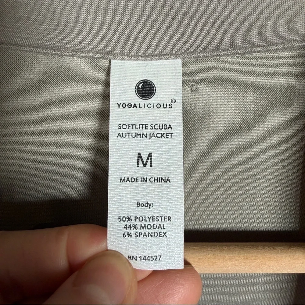 Yogalicious Softlite Scuva Autumn Jacket Utility Streetwear MEDIUM Light Grey
